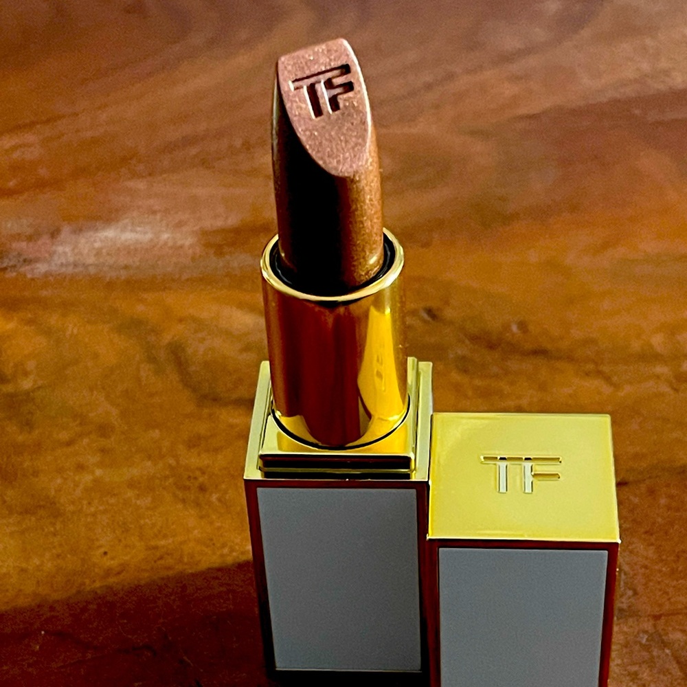 TOM FORD